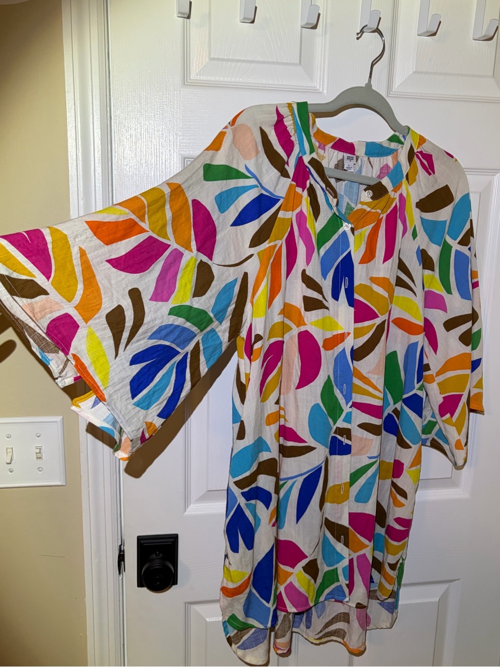 Tabitha Brown Bold Vibrant Multicolor Palm Print Cover Up. Size Large - Picture 2 of 7